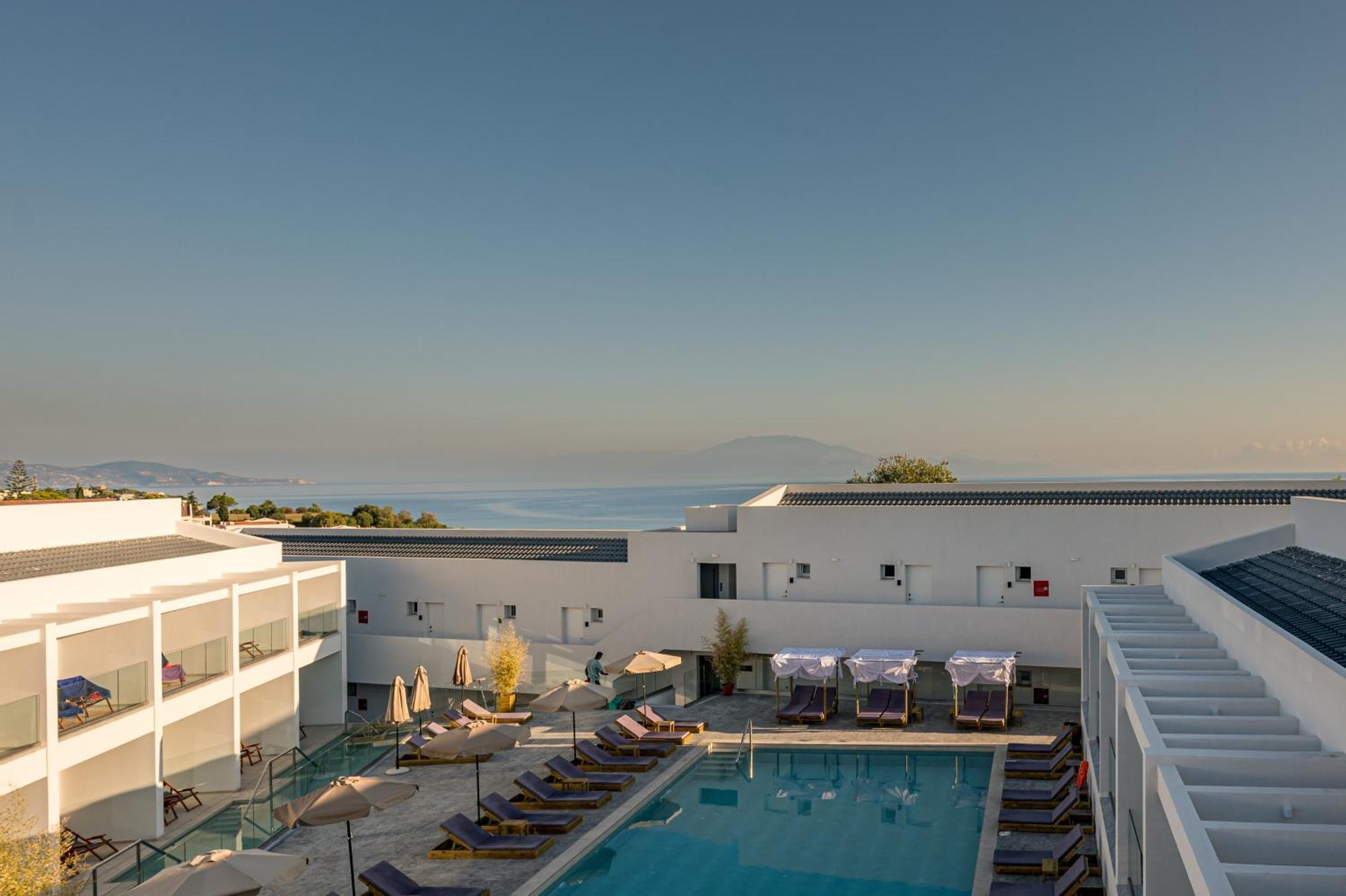 Mirage Bleu Hotel Tragaki Ngoại thất bức ảnh