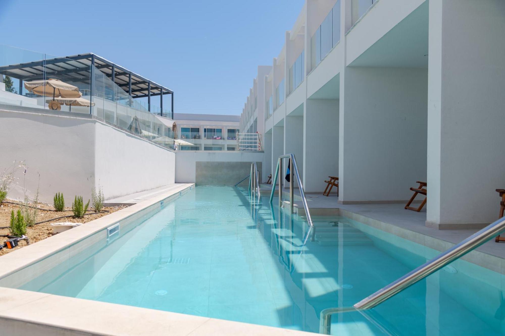 Mirage Bleu Hotel Tragaki Ngoại thất bức ảnh