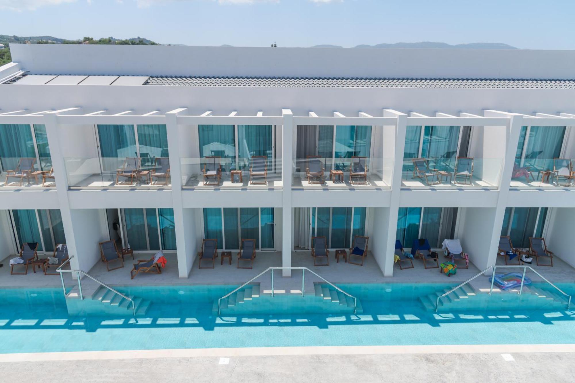Mirage Bleu Hotel Tragaki Ngoại thất bức ảnh