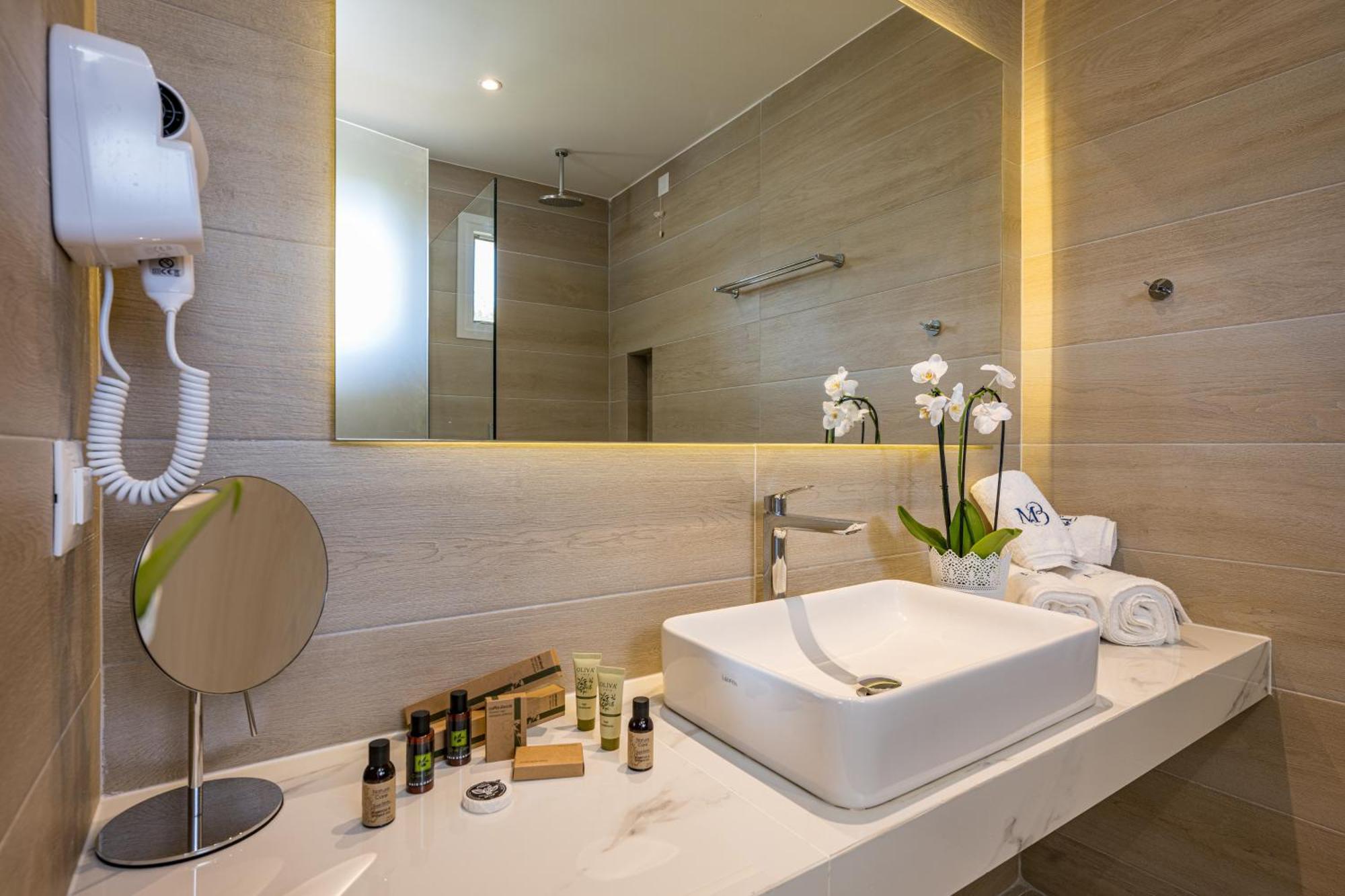 Mirage Bleu Hotel Tragaki Ngoại thất bức ảnh